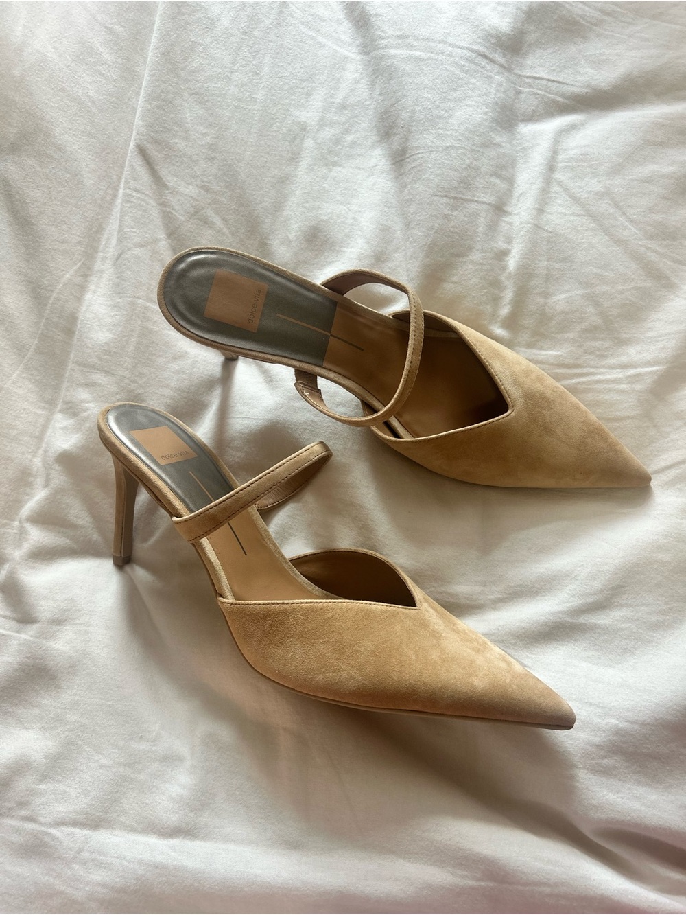 Dolce Vita Size 12 Pointed-Toe Tan Suede Heeled Mules